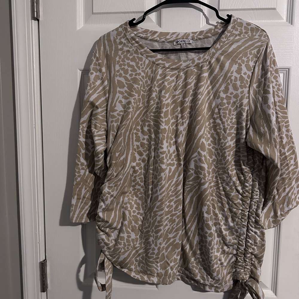 Sportelle shirt